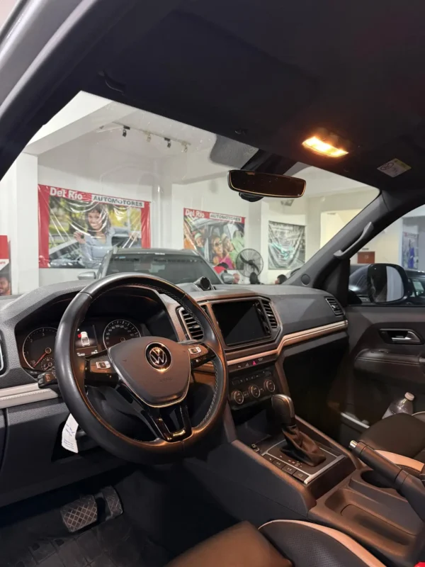 VOLKSWAGEN AMAROK HIGHLINE 2025 - Imagen 8