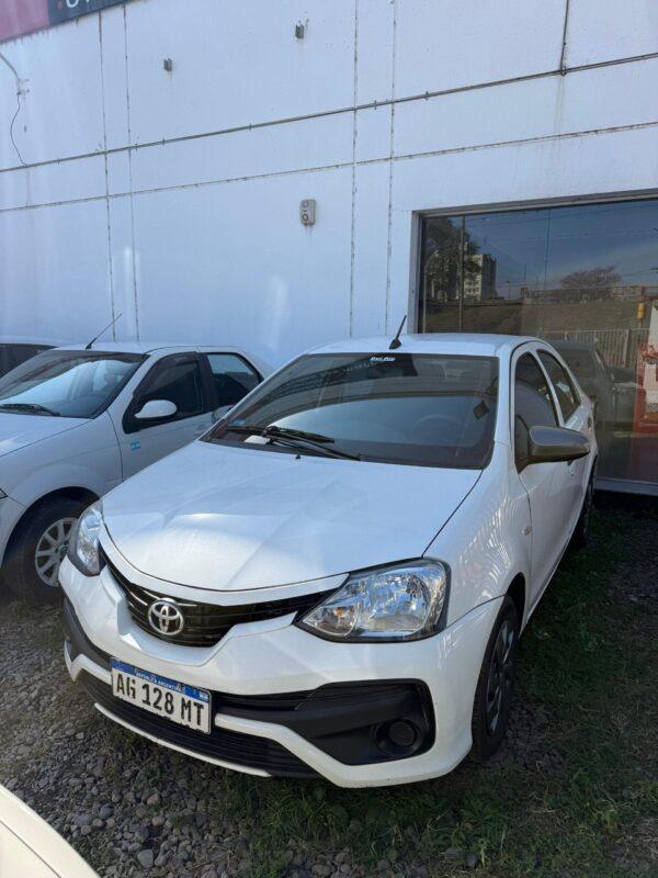 Toyota Etios X 2023