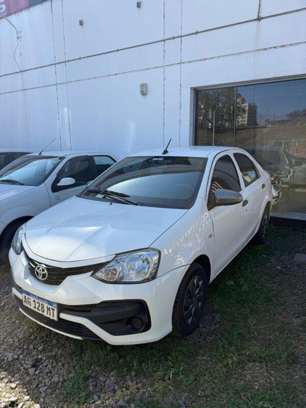 TOYOTA ETIOS 2023 - Imagen 3