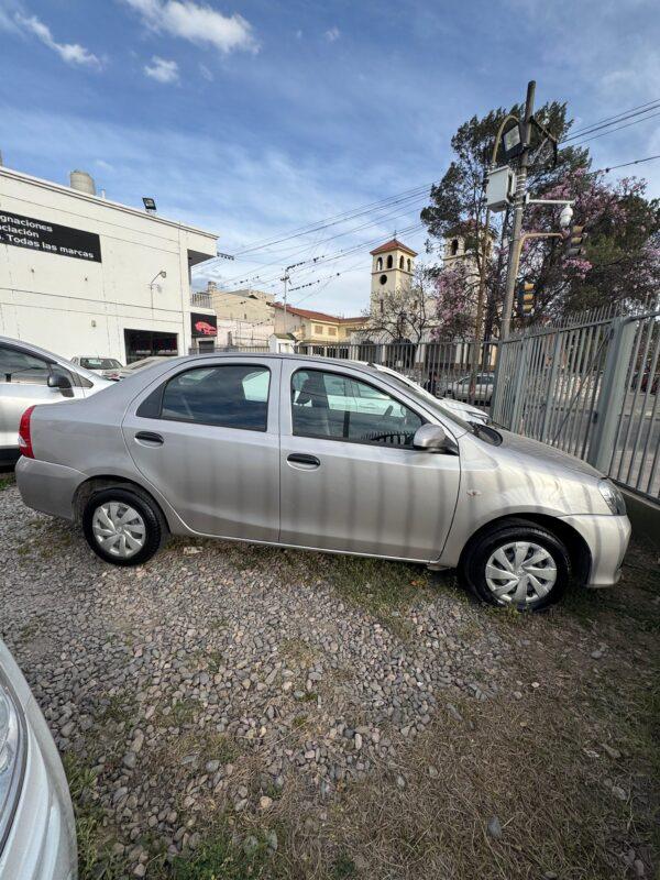 TOYOTA ETIOS 2018 1.5 X  4P - Imagen 2