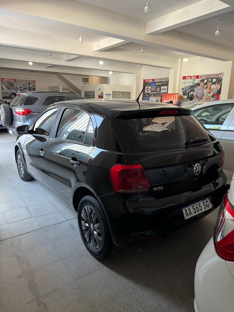 VOLKSWAGEN GOL TREND TRENDLINE 1.6 2016 - Imagen 2