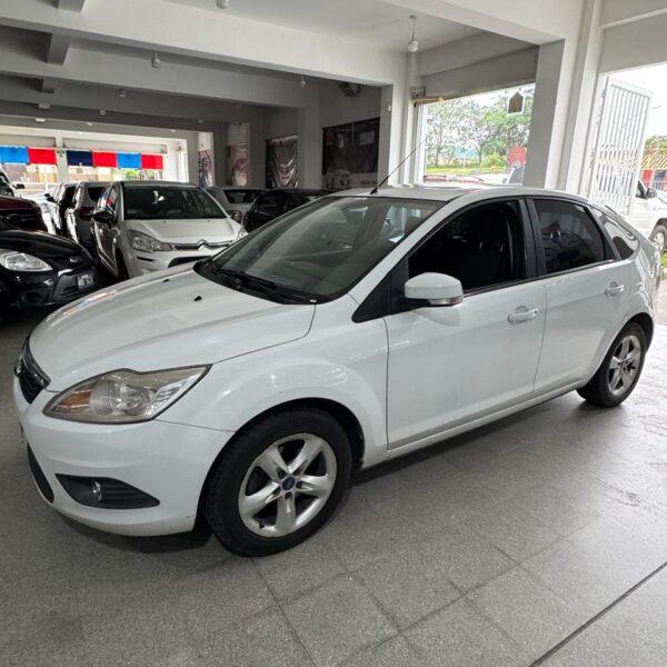FORD FOCUS SE FULL 2013 2.0 MT
