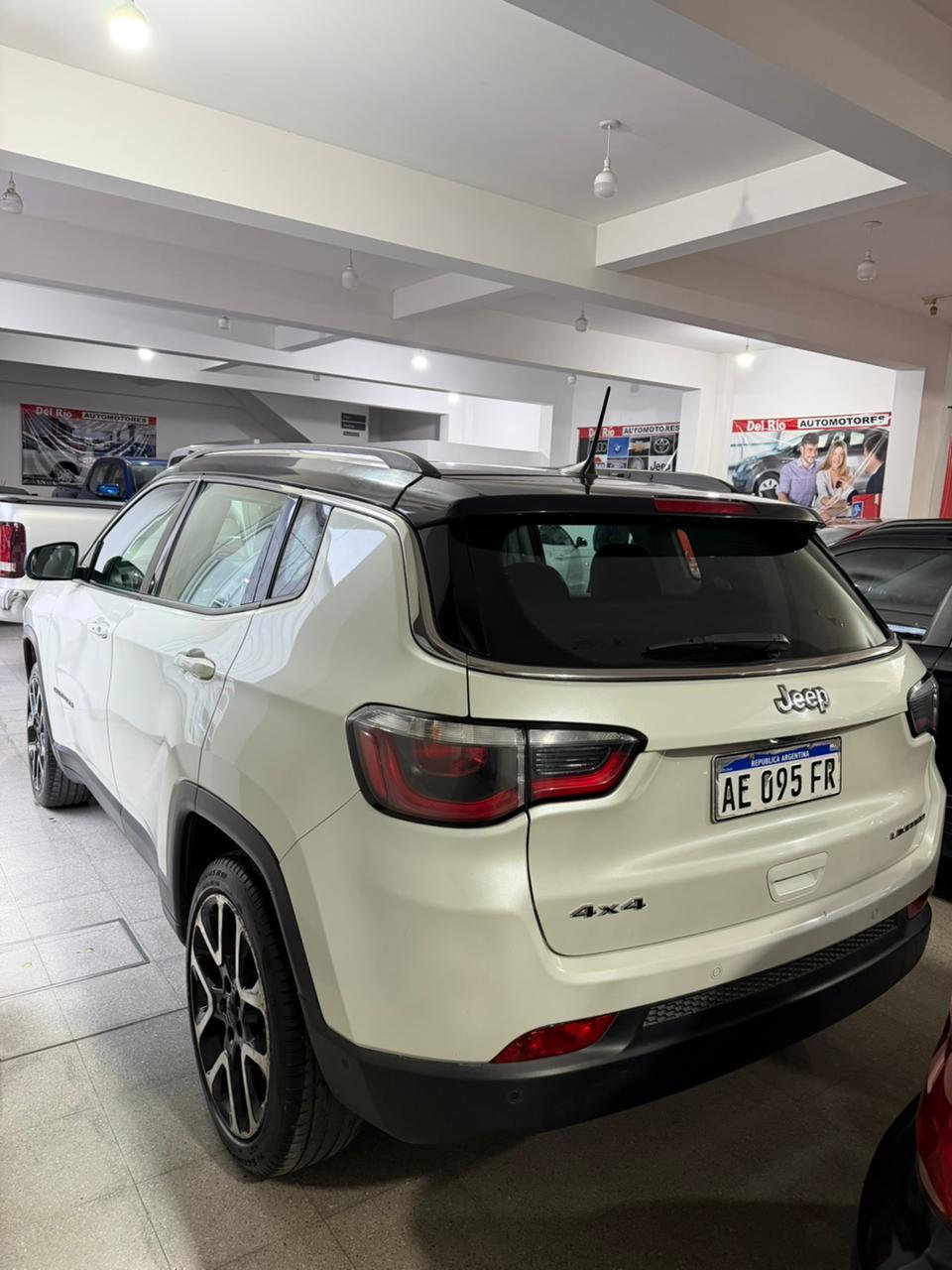 JEEP COMPAS LIMITED 4X4 AT9 2020 - Imagen 4