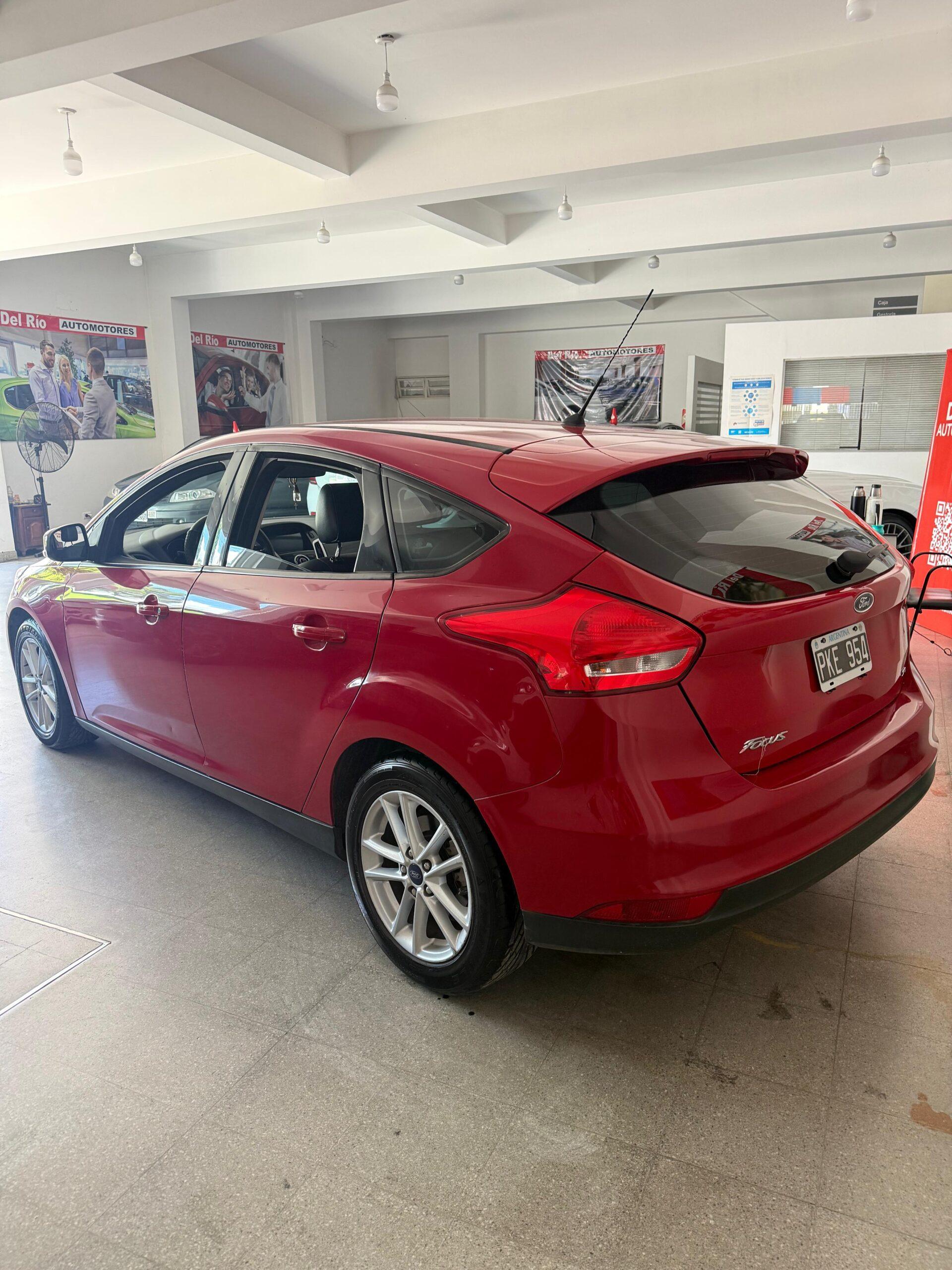 FORD FOCUS 2015 SE MT 2.0 5P - Imagen 3