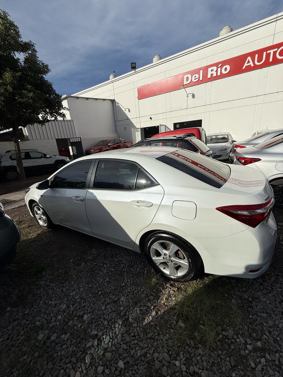 TOYOTA COROLLA XLI 2016 MT 1.8 - Imagen 3