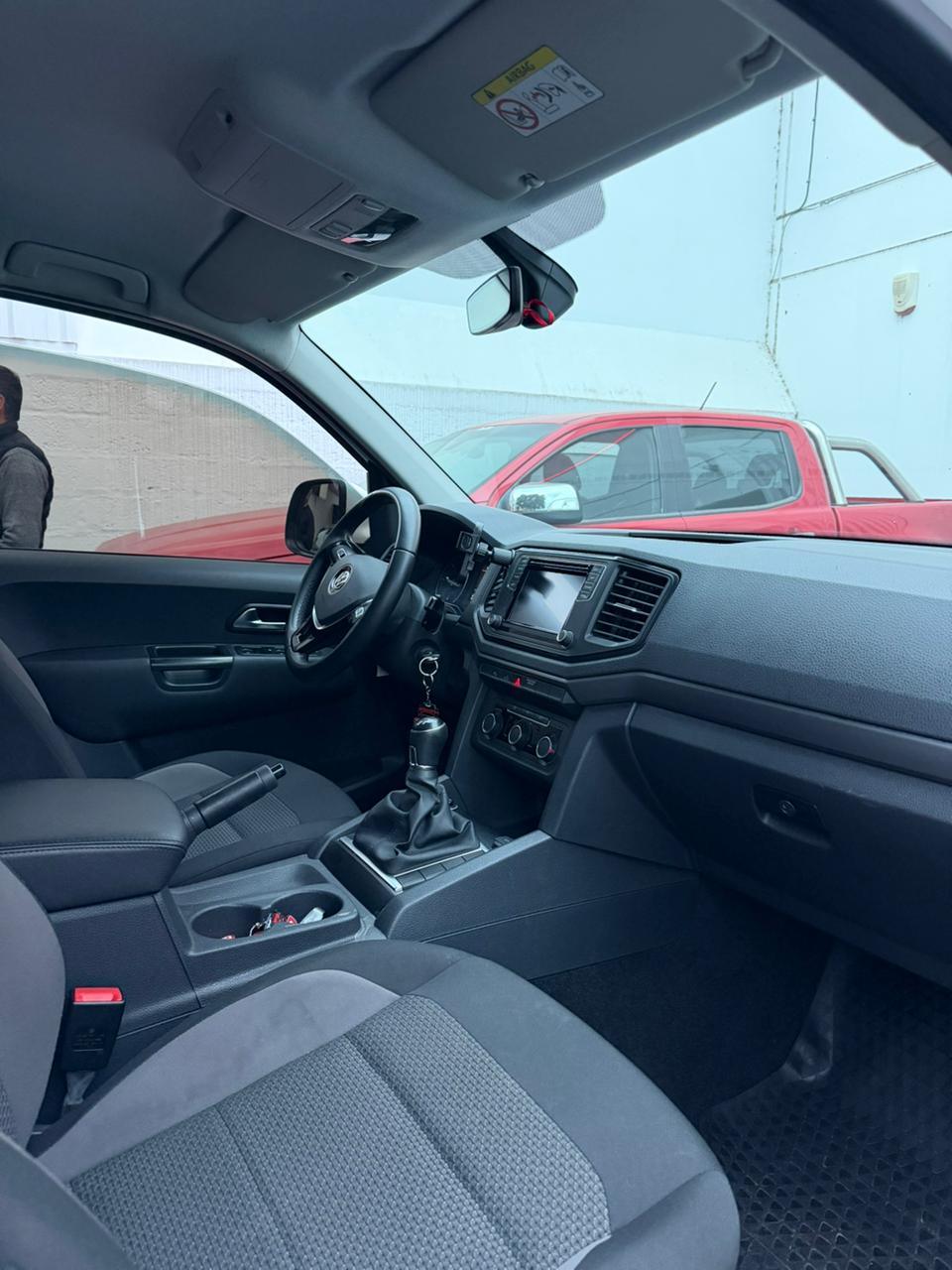 VOLKSWAGEN AMAROK 2023 COMFORT 4X2 MT - Imagen 5