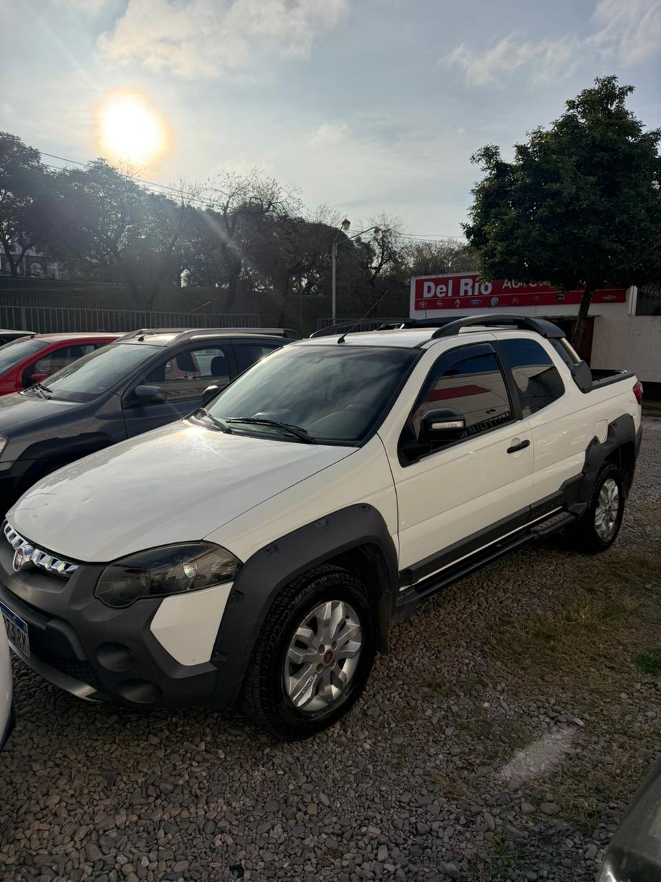 FIAT STRADA 2016 ADVENTURE FULL 1.6 DOBCAB - Imagen 2