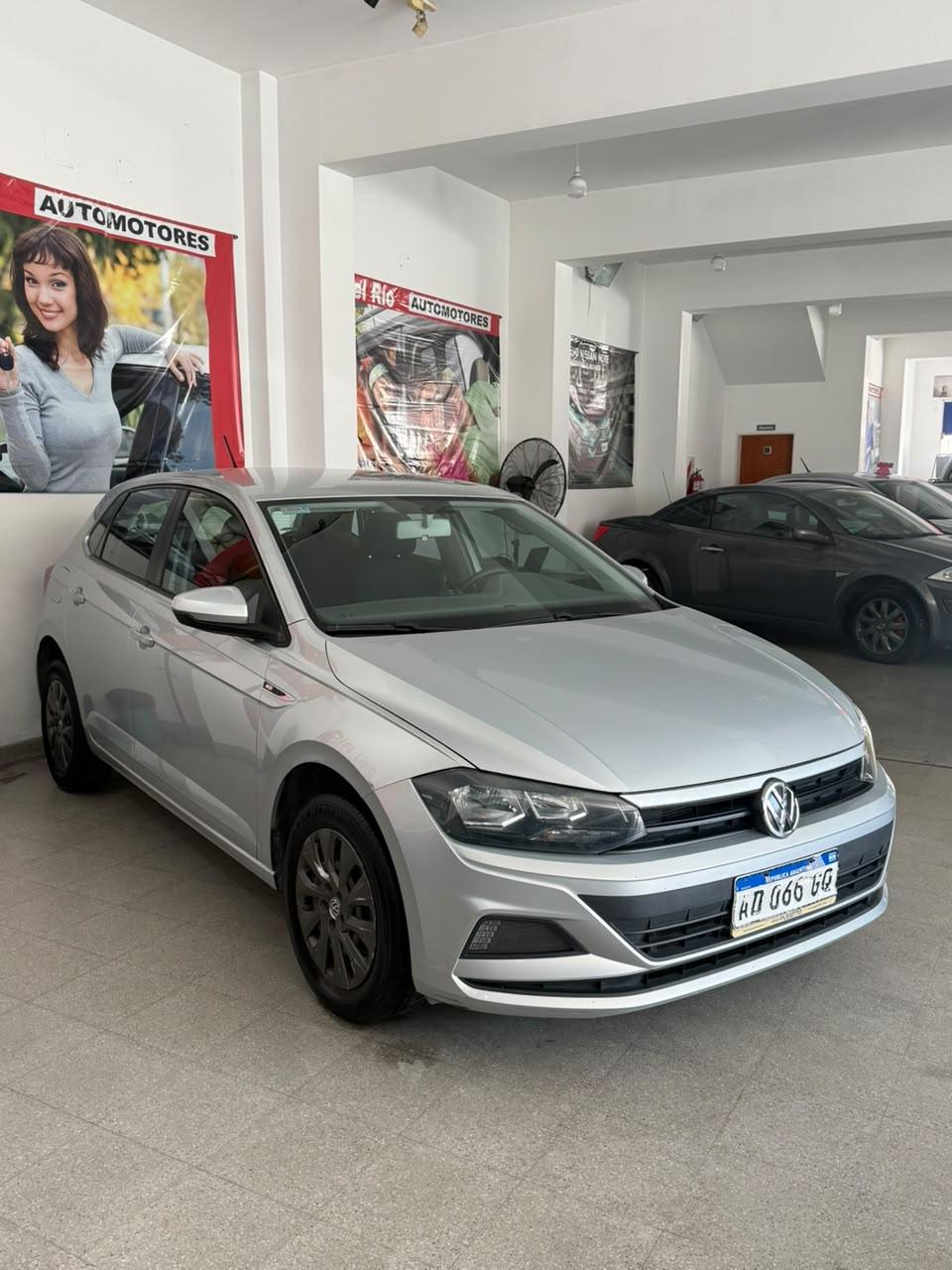 VOLKSWAGEN POLO TREND 1.6 AT 2018