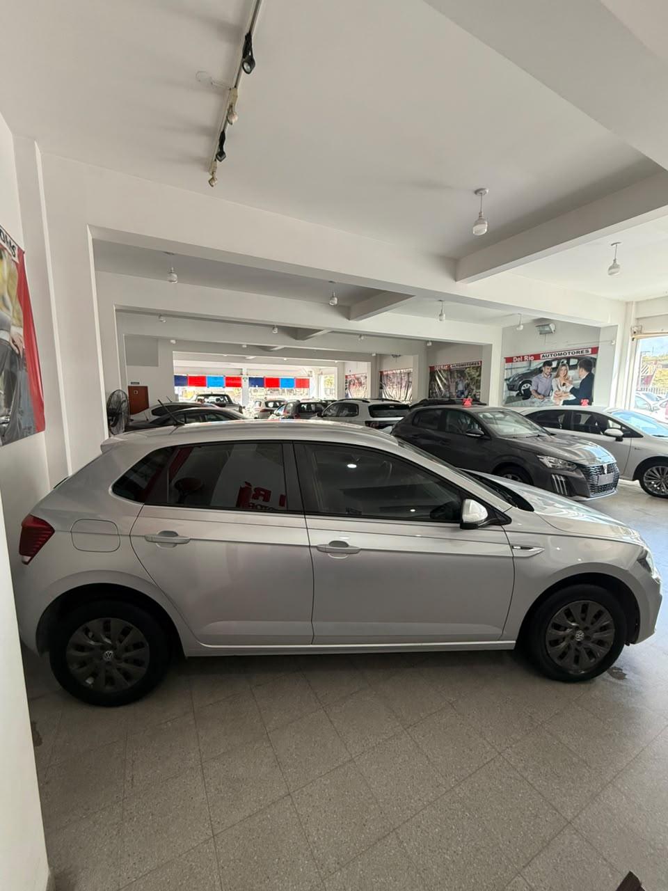 VOLKSWAGEN POLO TREND 1.6 AT 2018 - Imagen 4