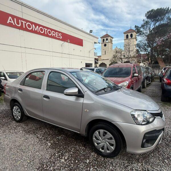 TOYOTA ETIOS 2018 XS 4P MT6