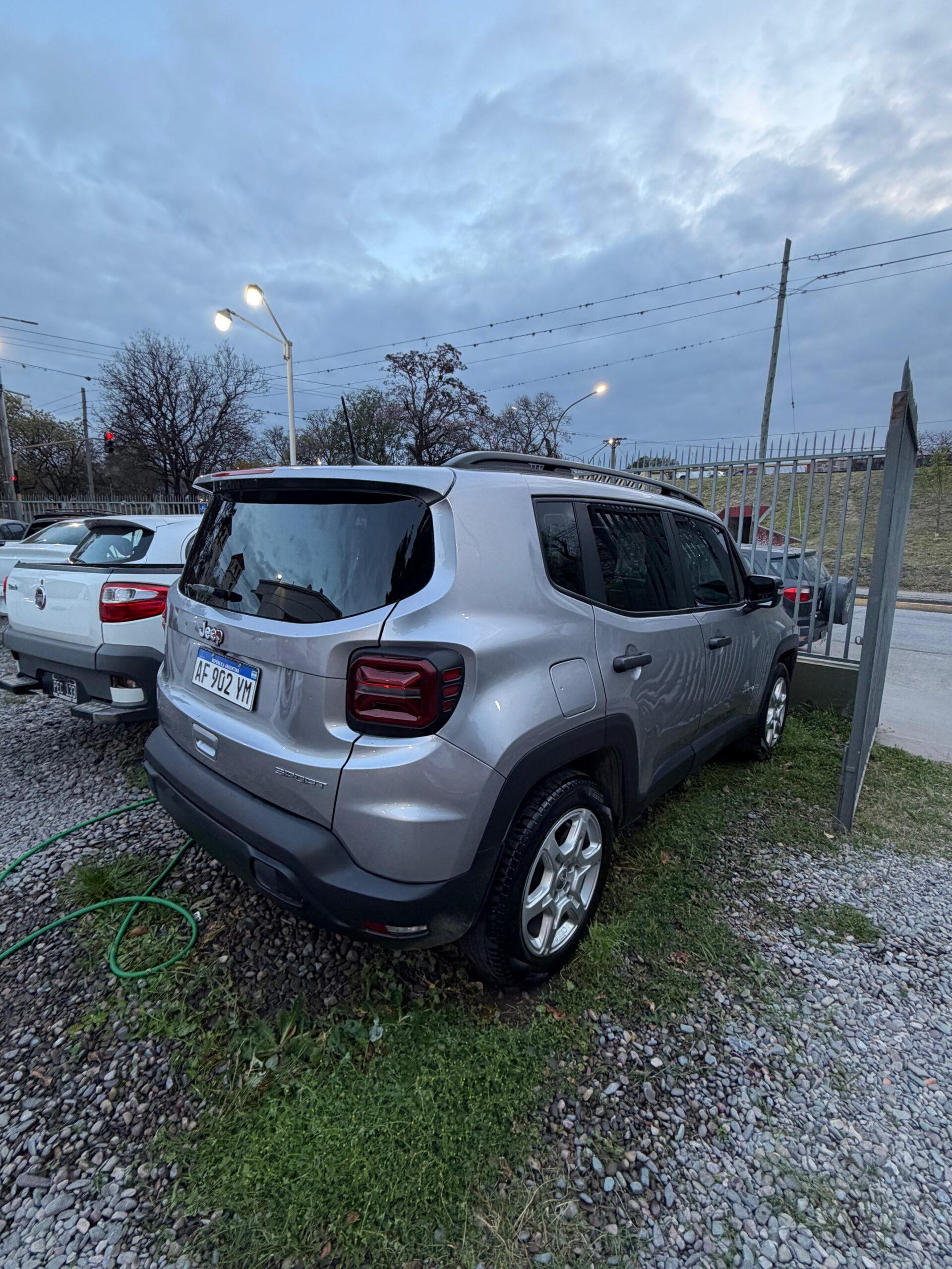 JEEP RENEGADE 2023 SPORT MT 4X2 - Imagen 4