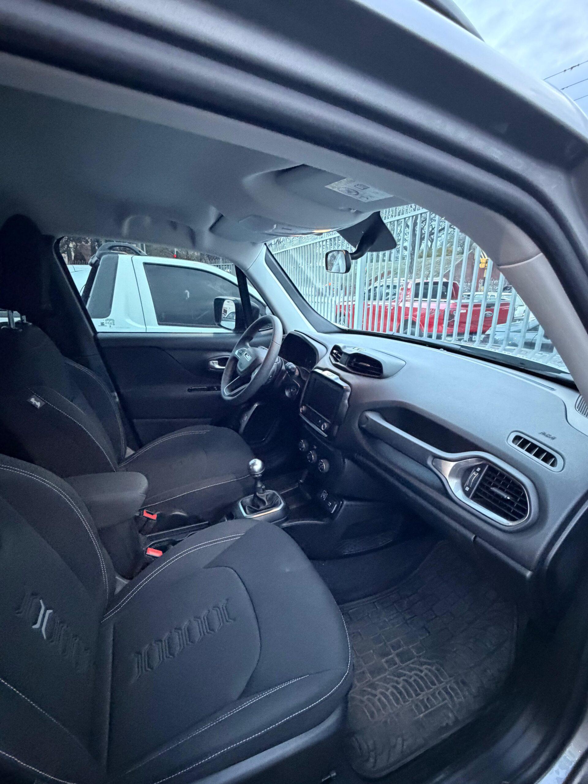 JEEP RENEGADE 2023 SPORT MT 4X2 - Imagen 5