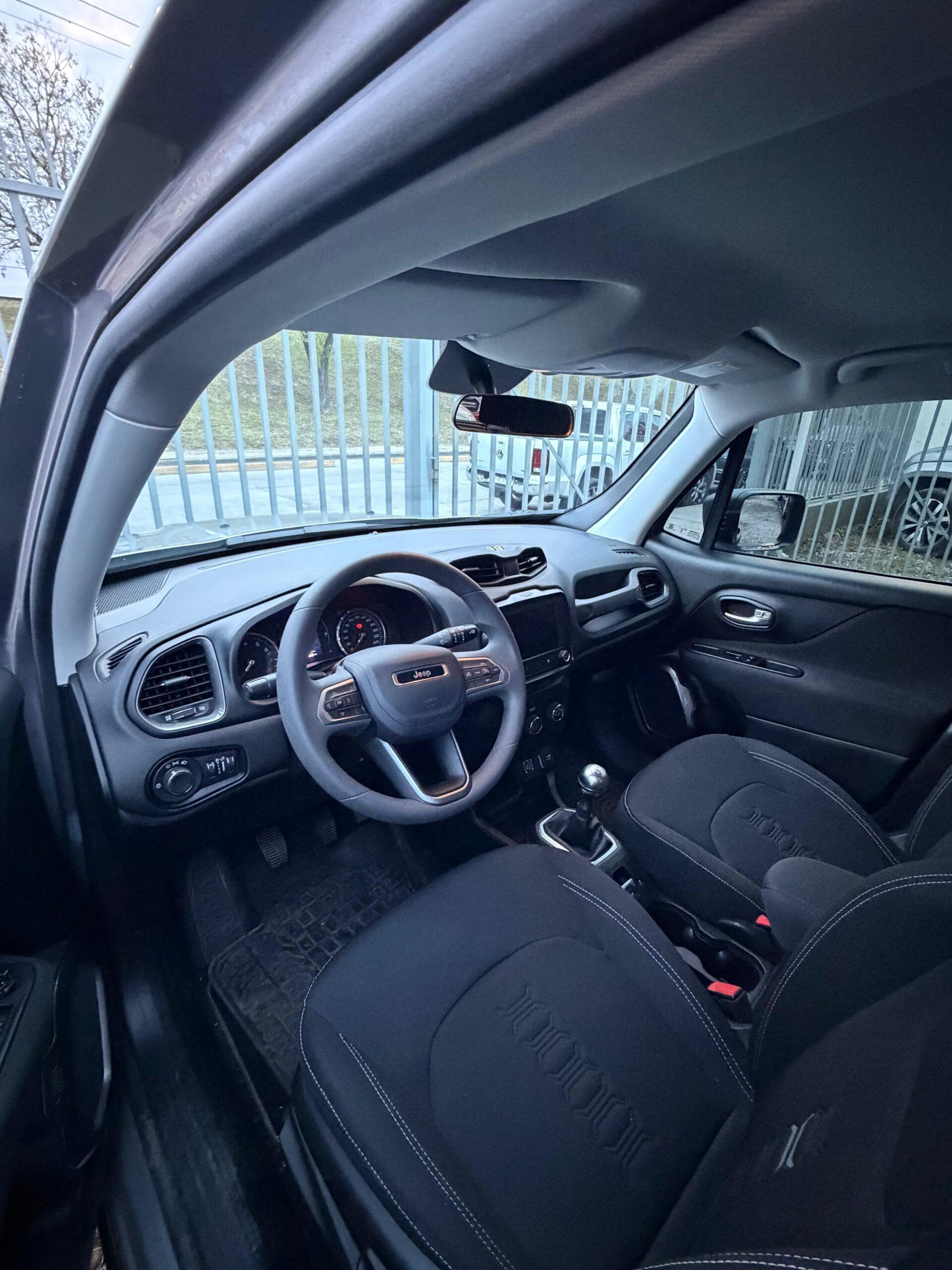 JEEP RENEGADE 2023 SPORT MT 4X2 - Imagen 6