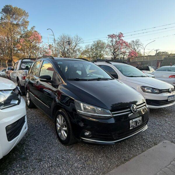 VOLKSWAGEN SURAN COMFORTLINE 2015 1.6
