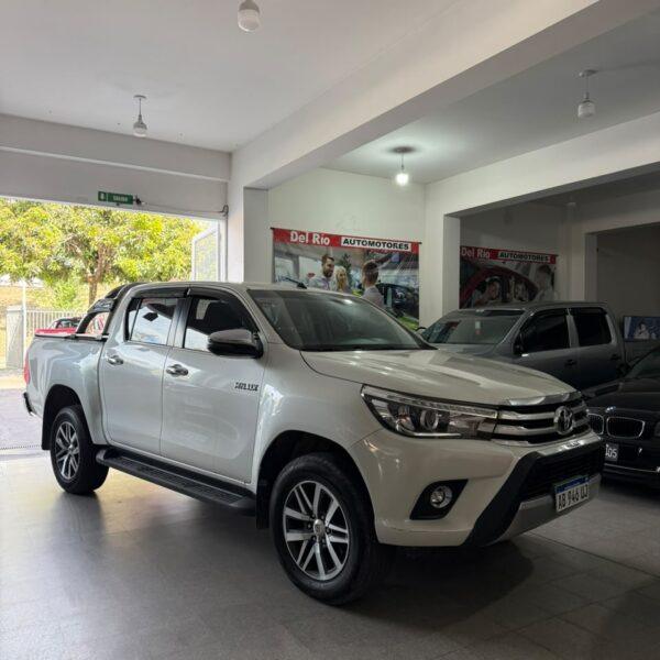 TOYOTA HILUX 2017 SRX AT 4X2 2.8TDI